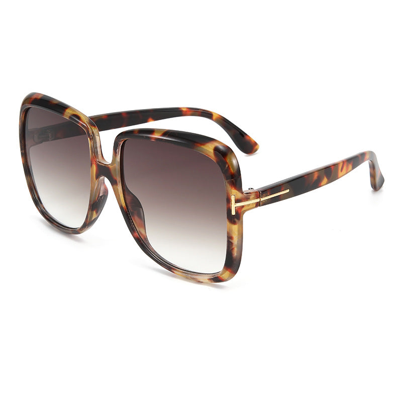 Women elegant oversized sunglasses with delicate frame Stornfield