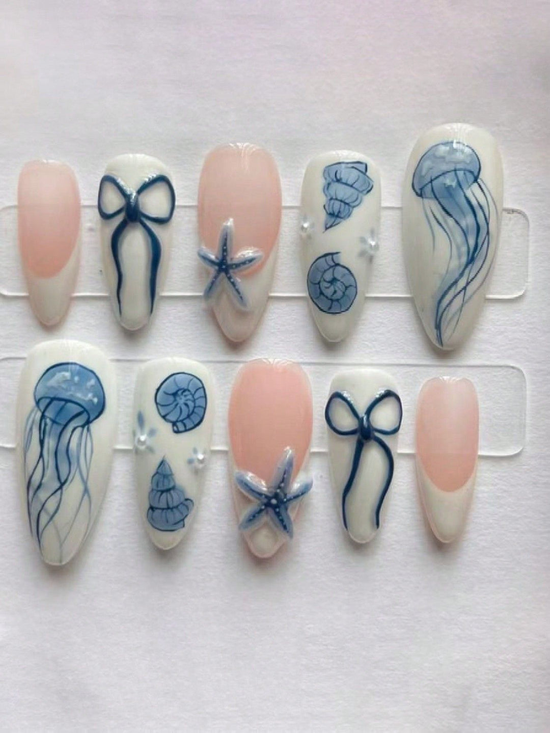 Artistic Jellyfish-Themed Press-On Nails Stornfield