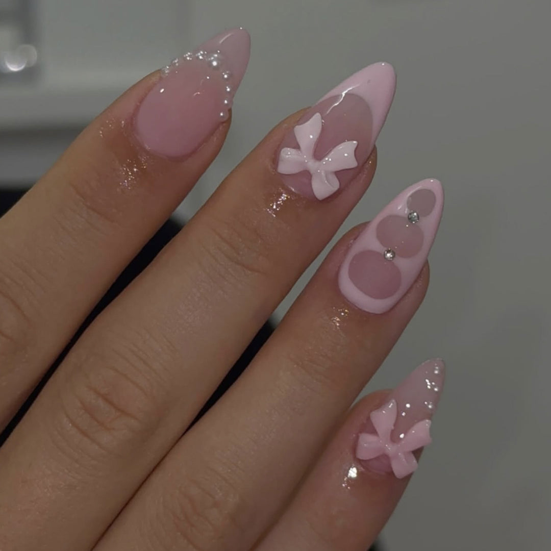 Artful stiletto nails with delicate accents Stornfield