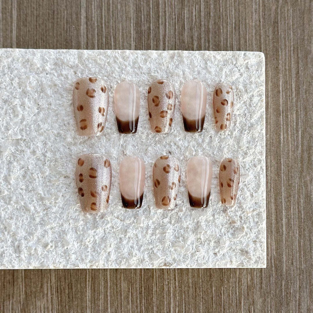 Decorative Press-On Nail Art Set with Unique Pattern