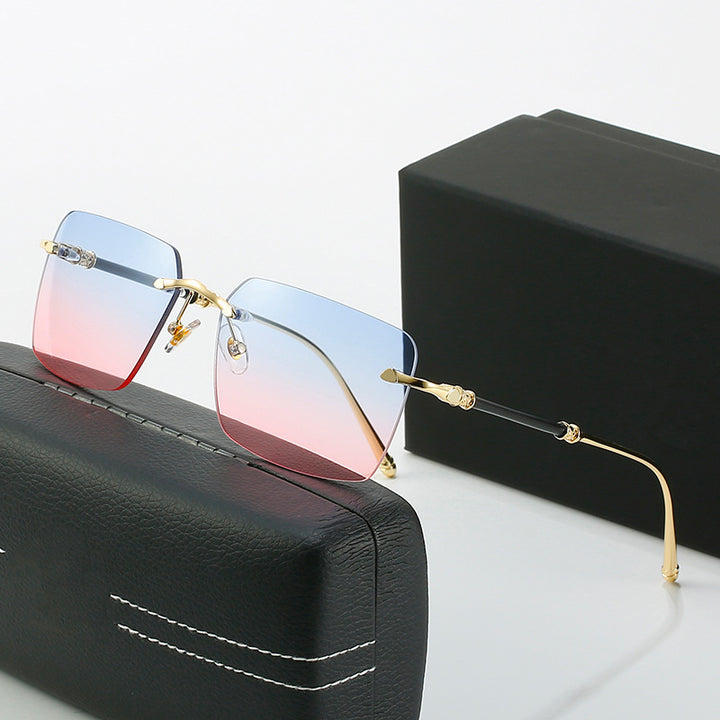 Women's fashionable sunglasses with square frame and luxurious accents Stornfield
