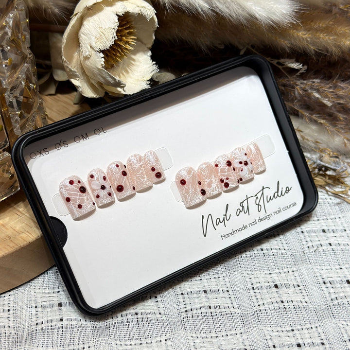 Artistic Press-On Nail Art Set with Unique Design Stornfield