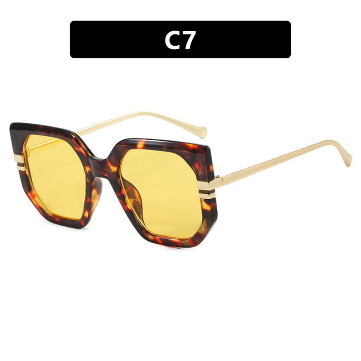 Women's geometric sunglasses with luxurious gold frame and polarized lenses Stornfield