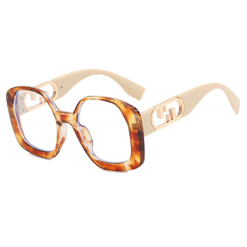 Women oversized sunglasses with extravagant geometric frame and elegant accents Stornfield
