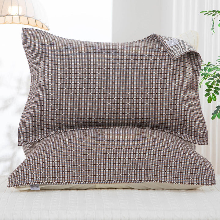 Women's pillowcase with delicate floral motif Stornfield