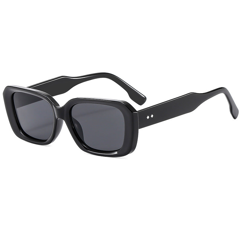 Women's large square sunglasses with robust frame and UV protection Stornfield