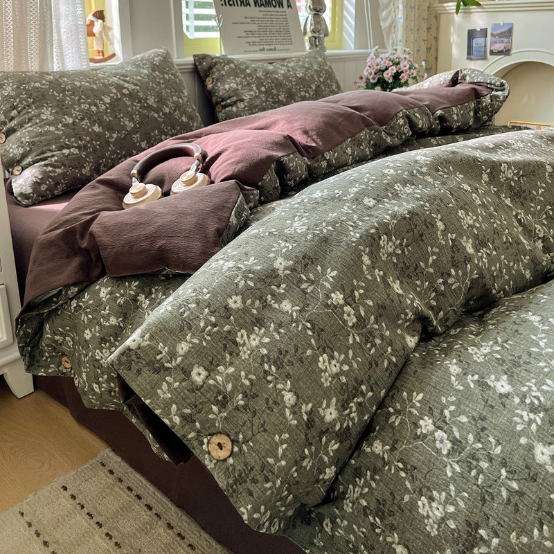 Floral Patterned Premium Bedspread