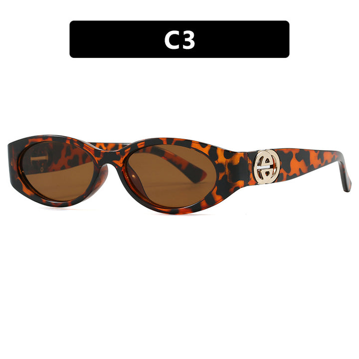 Women's fashionable cat-eye sunglasses with protective UV filter and luxurious accents Stornfield