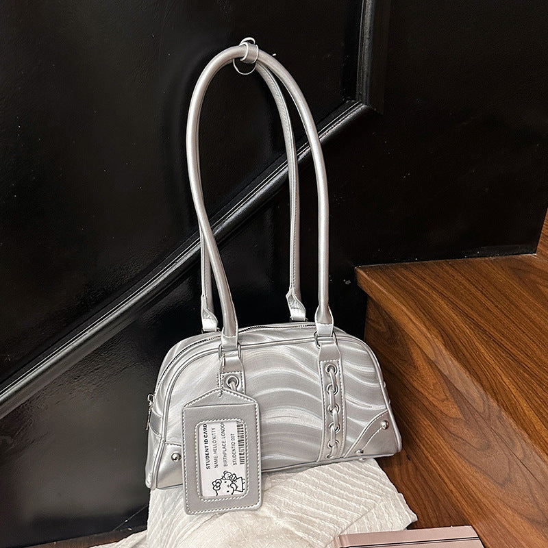 Vintage-Inspired Quilted Handbag