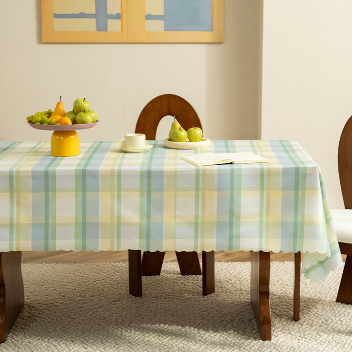 Wipeable tablecloth with star pattern and wavy hem Stornfield