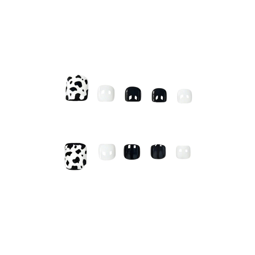 Chic Artistic Nail Polish Stornfield