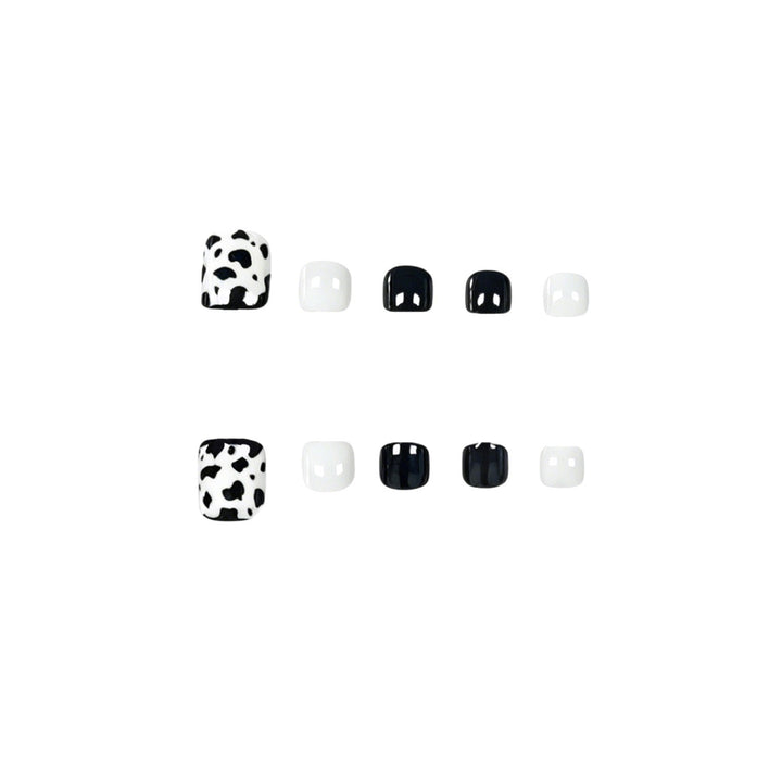 Chic Artistic Nail Polish Stornfield