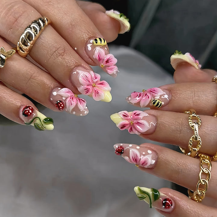 Floral Design Decorative Press-On Nail Set Stornfield