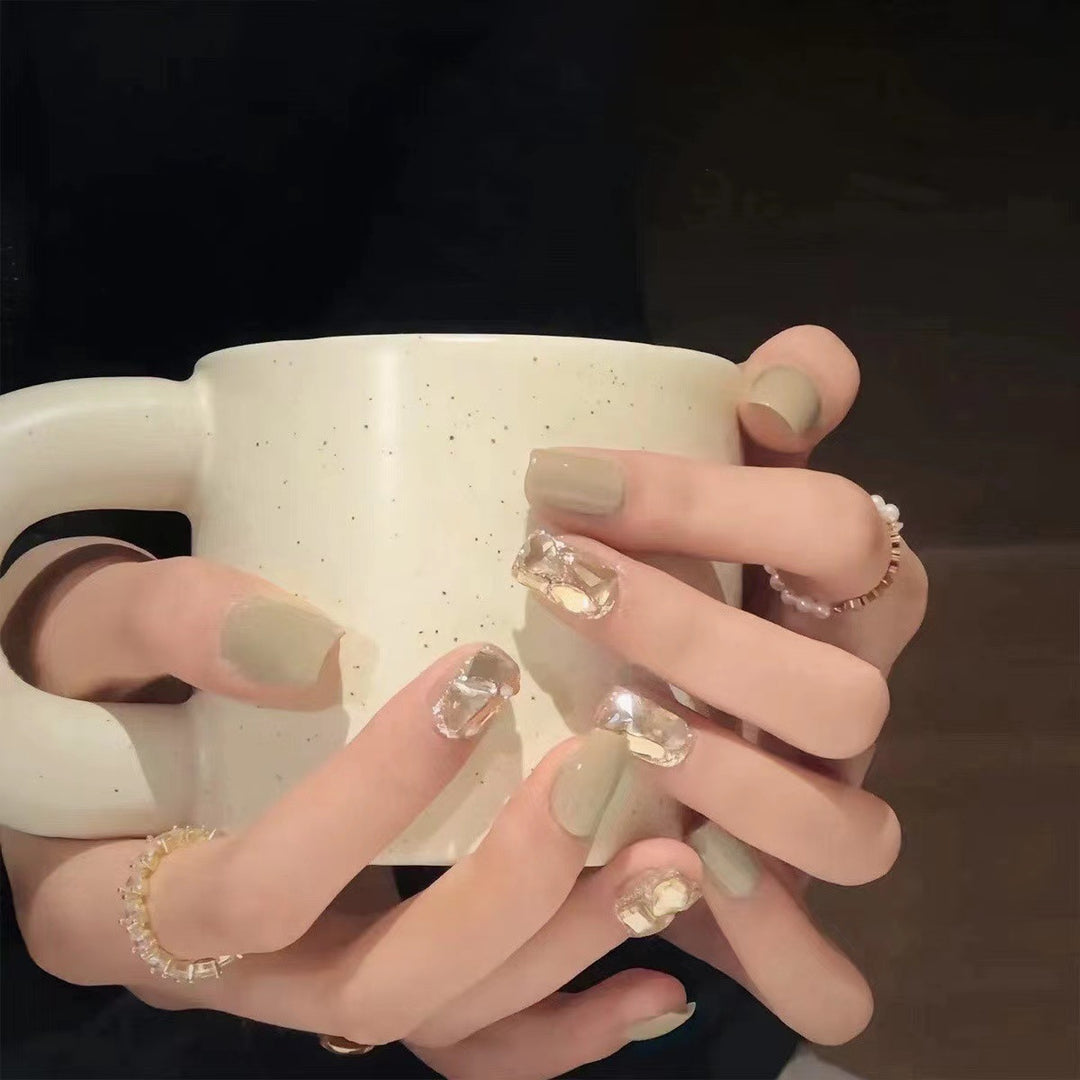 Artful nail art with glitter accents Stornfield