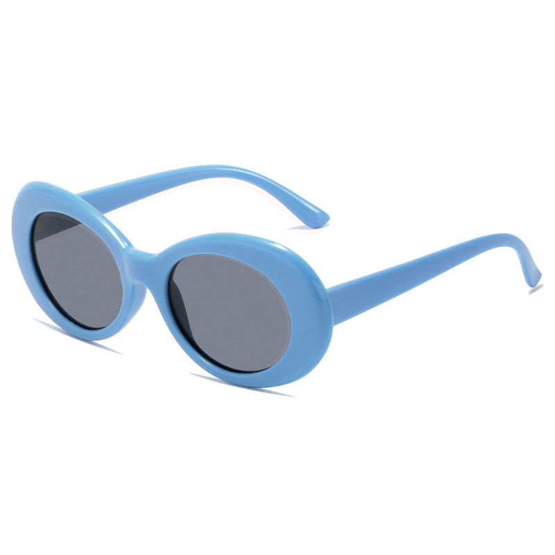 Ladies retro-inspired sunglasses with an elegant, oval frame Stornfield