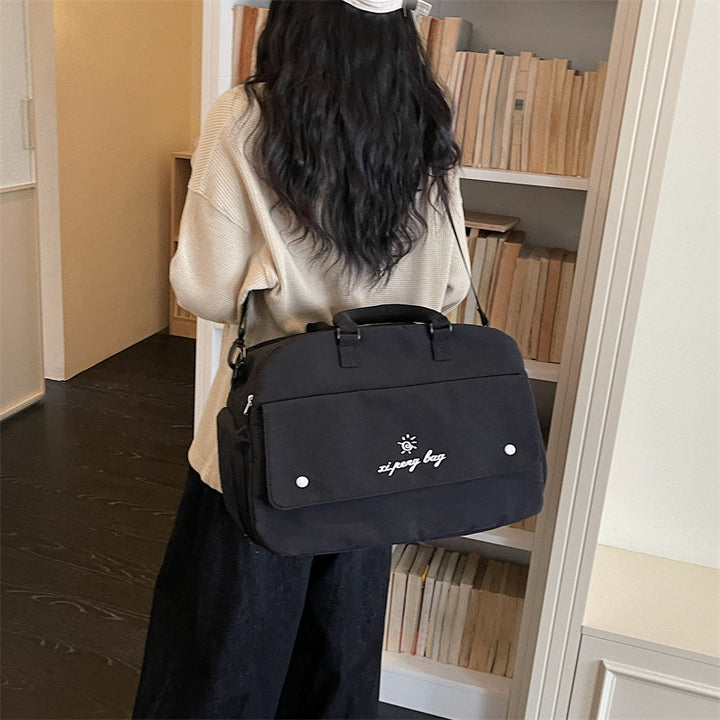 Versatile Multi-Pocket Sport Weekend Duffle Stornfield