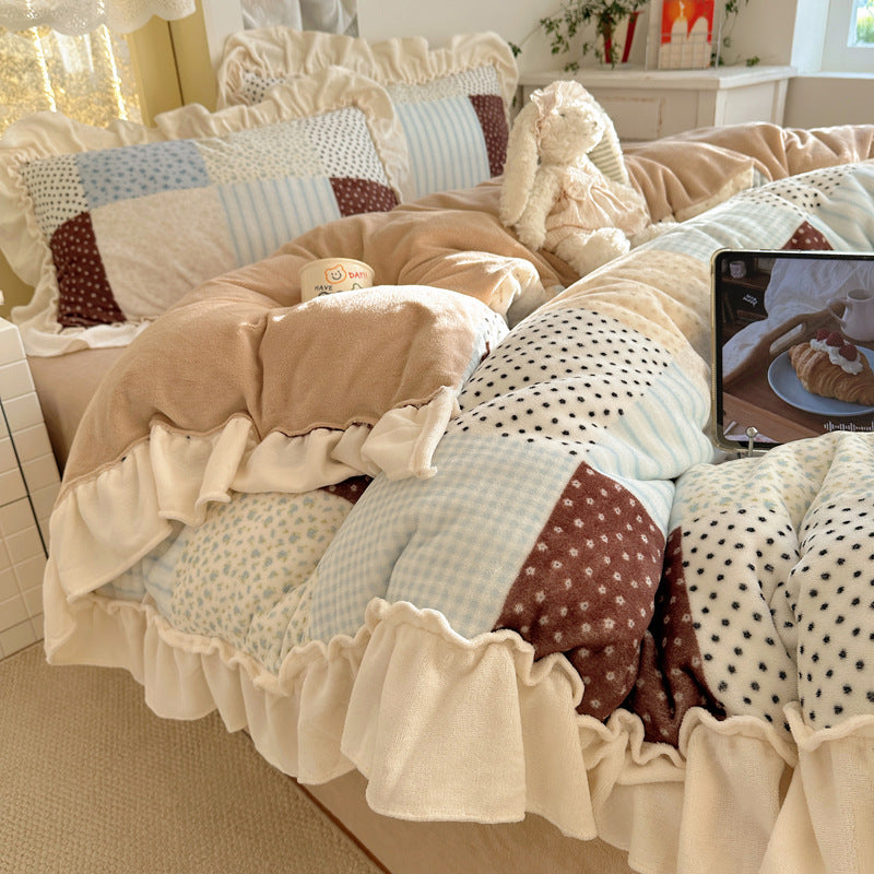 Quilted Patchwork Plush Comforter Set with Ruffled Edge and Reversible Sherpa Back
