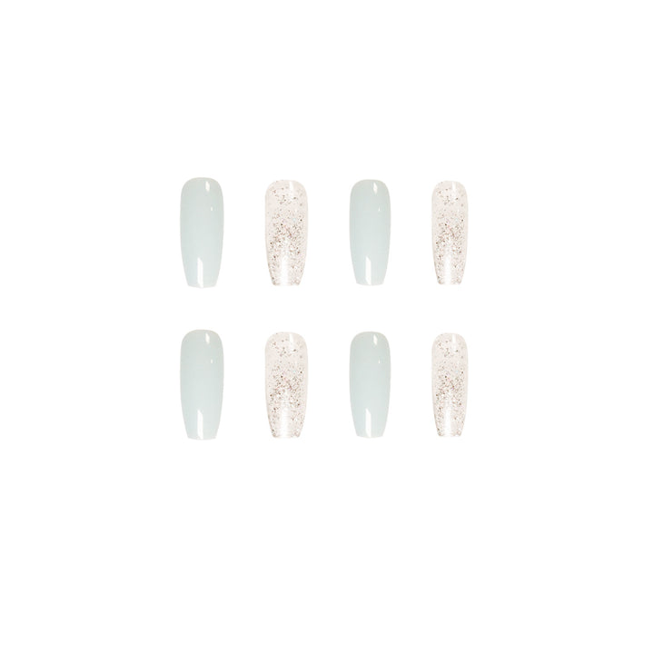 Elegant Nail Art with Glamorous Effects Stornfield