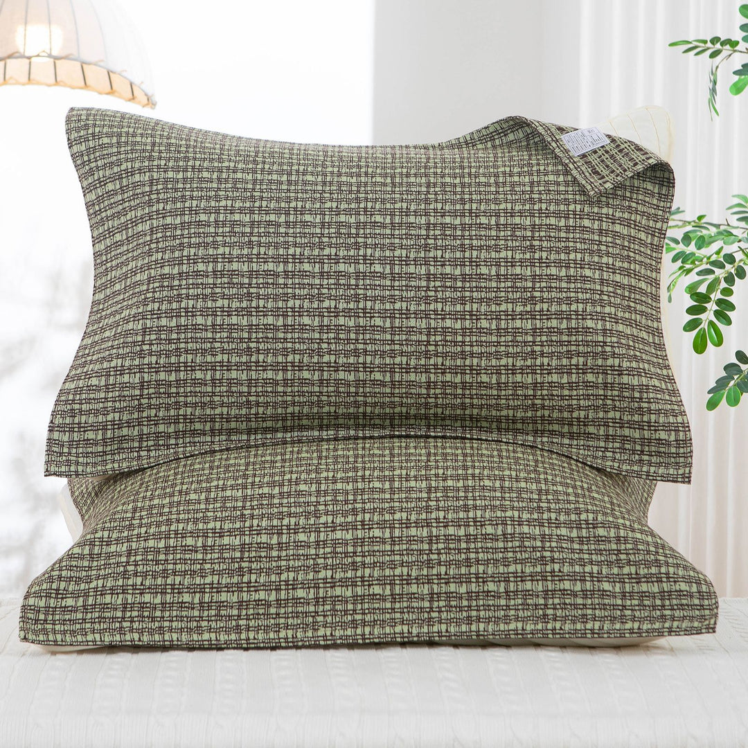 Women's pillowcase with delicate floral motif Stornfield