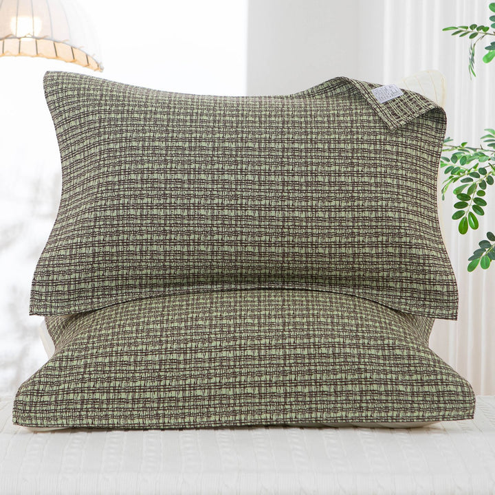 Women's pillowcase with delicate floral motif Stornfield