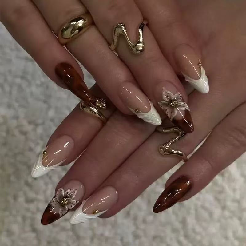 Elegant Floral Press-On Nail Art Kit Stornfield