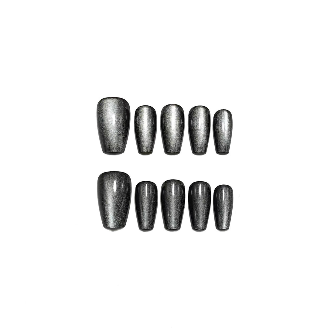 Artificial Nails in Elegant High Gloss Design Stornfield