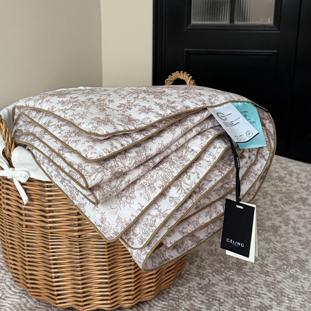 Quilted Cotton Puppy-Print Lightweight Coverlet with Foldable Nap Mat and Matching Pillowcase