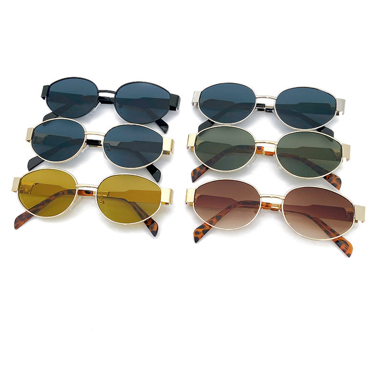 Fashionable oversized sunglasses with metal frame Stornfield
