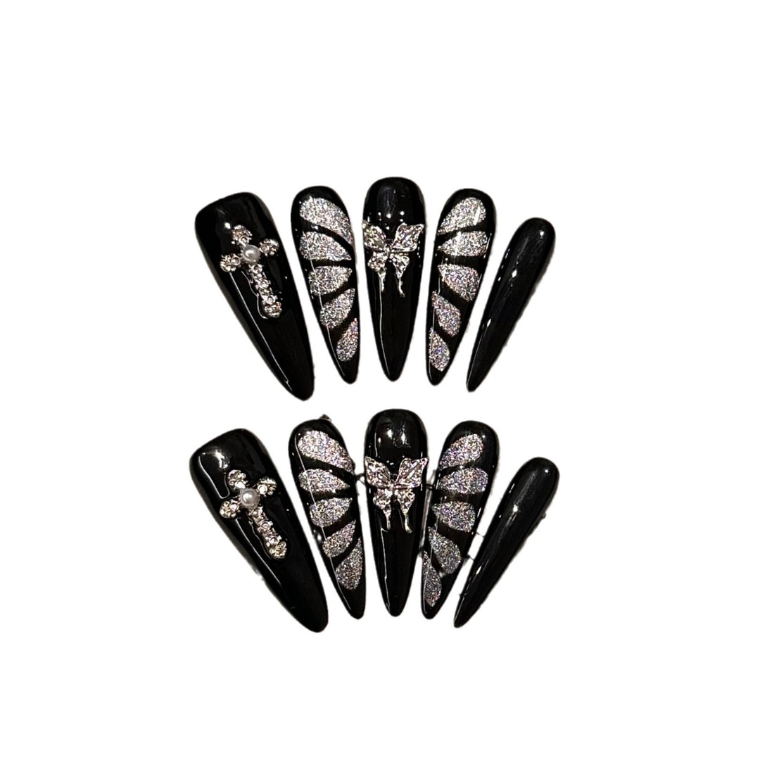 Artistic Gothic-Inspired Press-On Nail Set