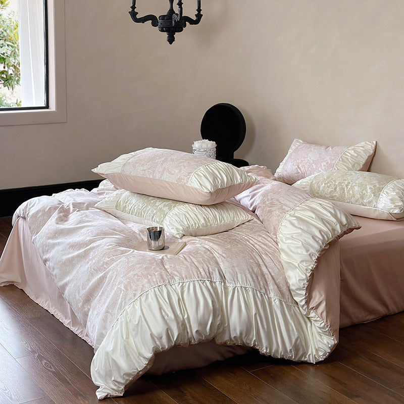 Luxury bedding set made of cotton satin with floral jacquard relief and pleated border