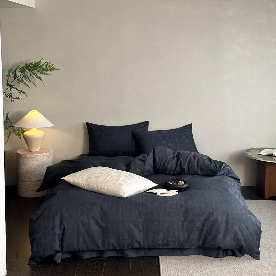 Bedding set made of cotton satin with subtle jacquard pattern