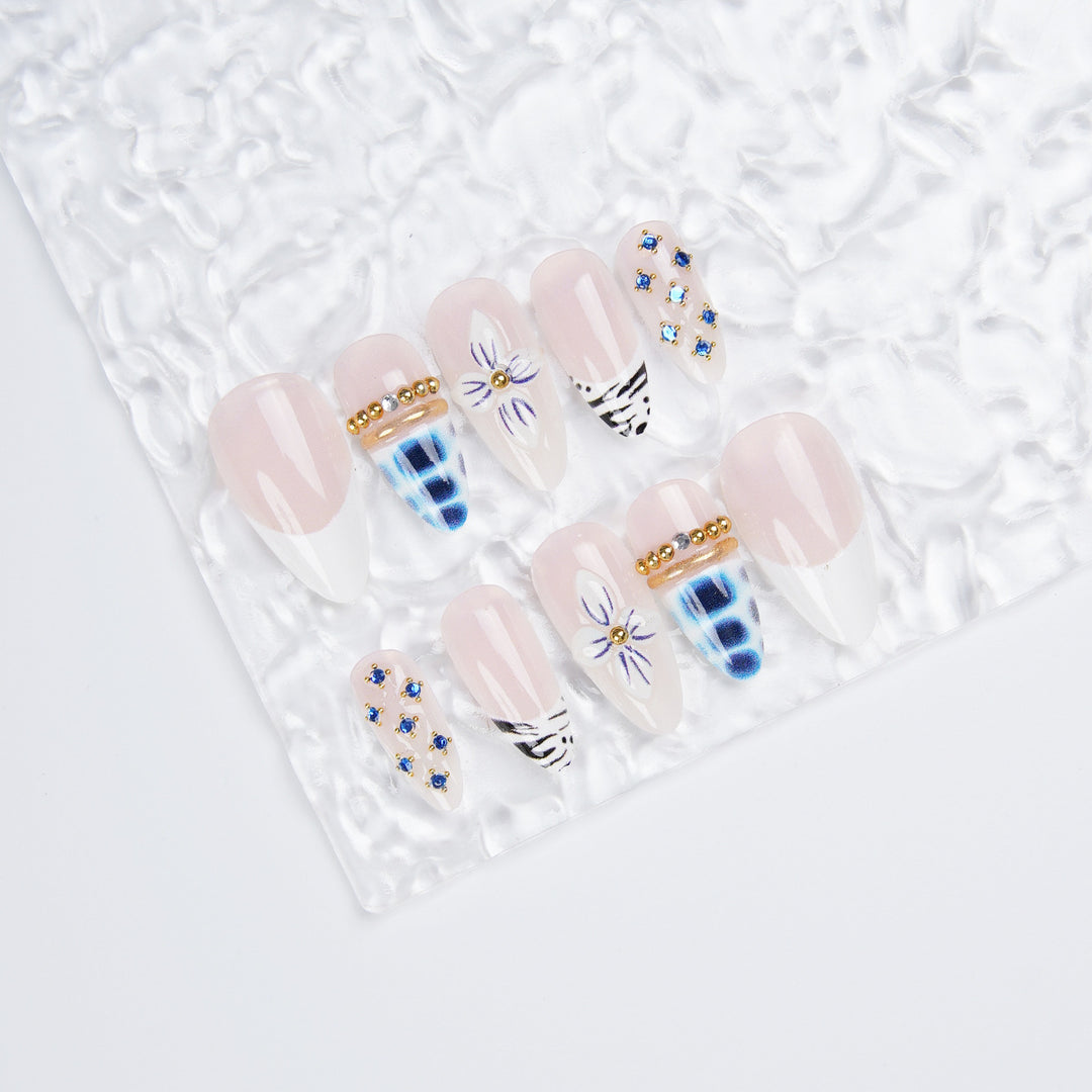 Premium Self-Adhesive Art Nails Stornfield