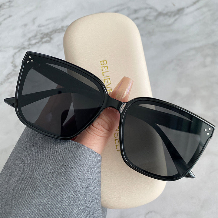 Women's fashionable oversized sunglasses in retro style Stornfield