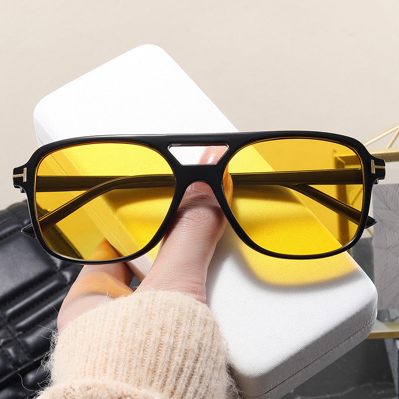 Women’s fashionable glasses with a fine frame and strict contours Stornfield
