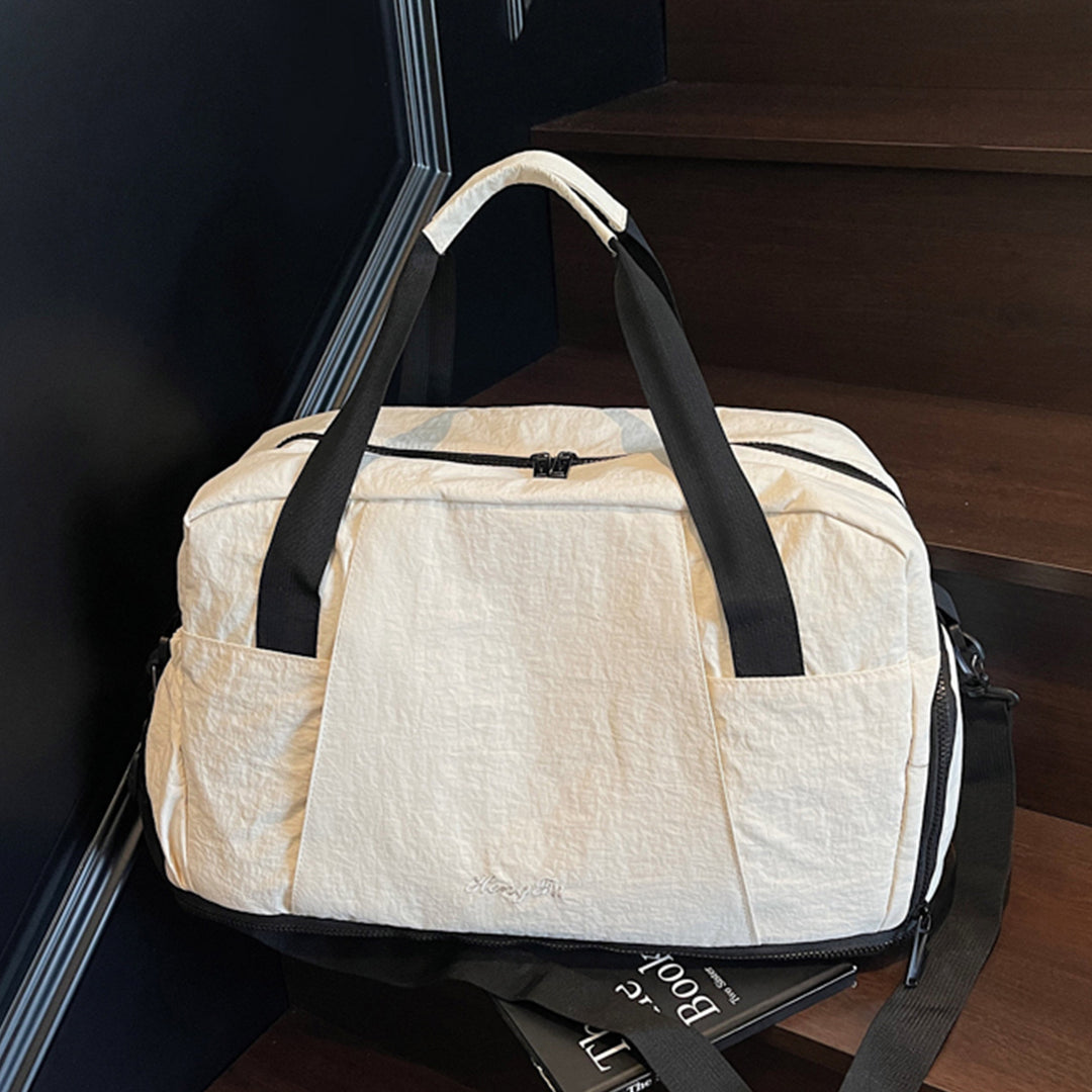 Sporty travel bag with innovative storage Stornfield