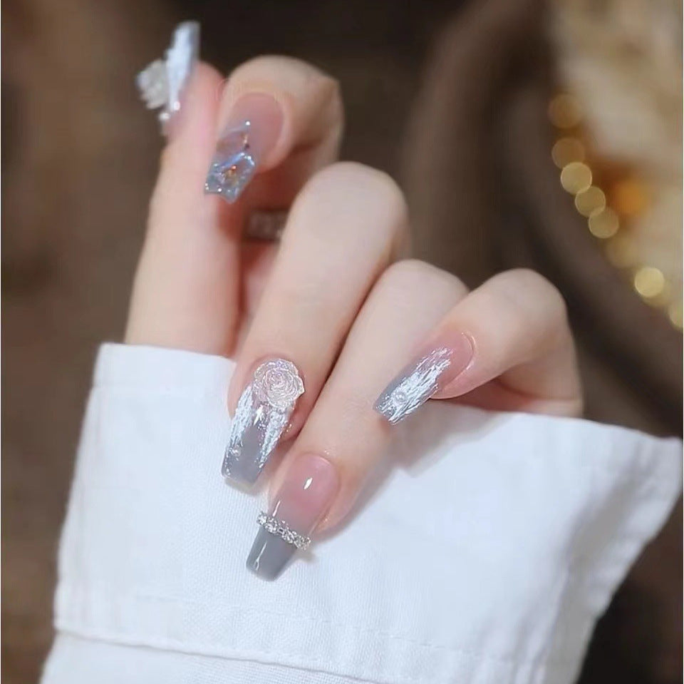 Exquisite and creative nail art Stornfield