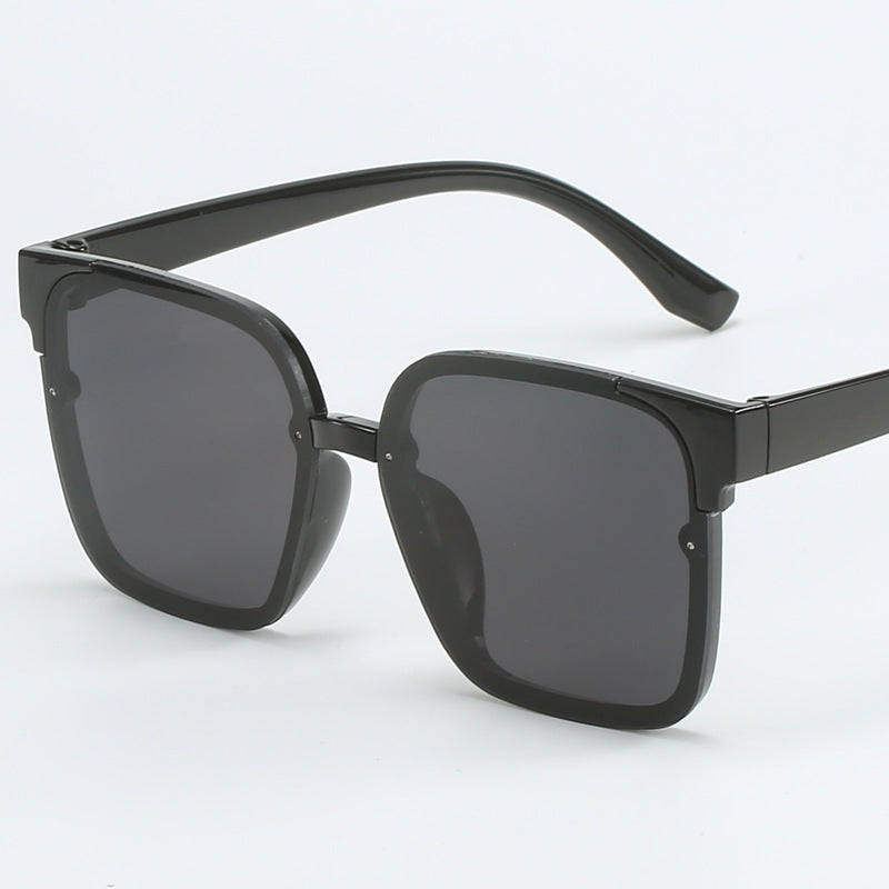 Women modern square sunglasses with UV protection and sturdy frame Stornfield