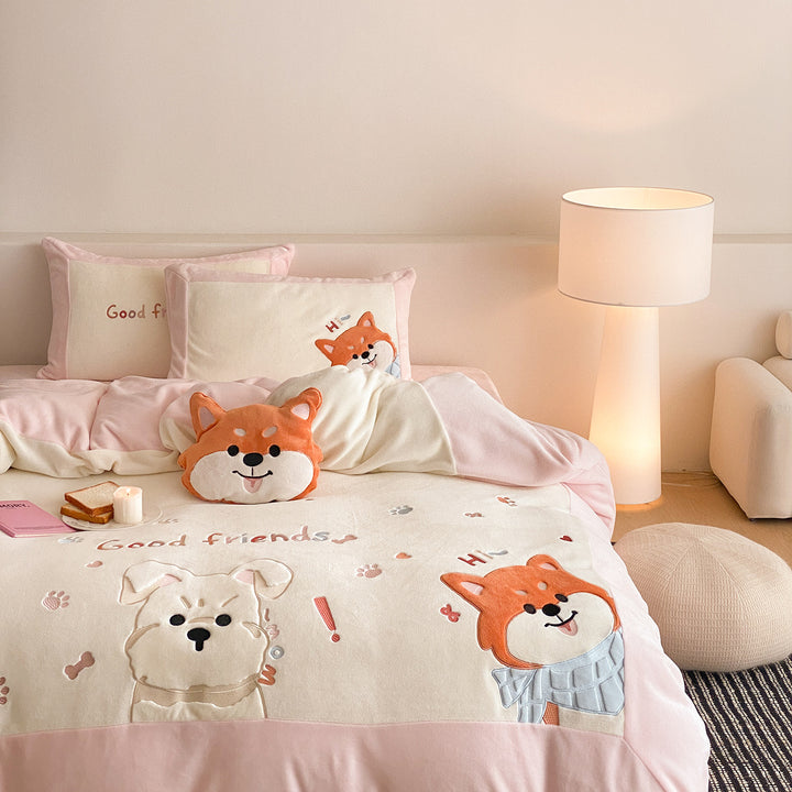 Children's bedding set with plush dog appliqués and microfiber throw