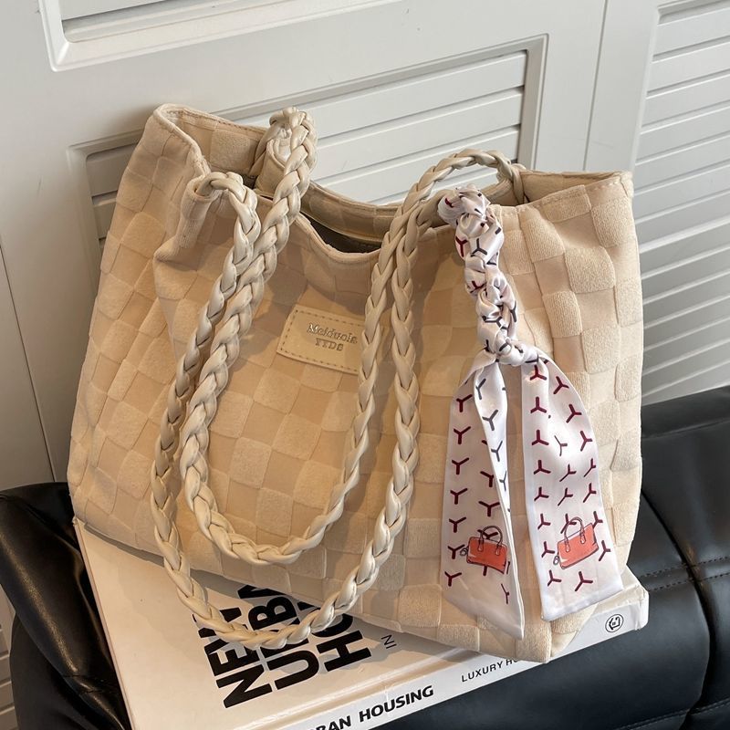 Woven Handcrafted Tote Stornfield