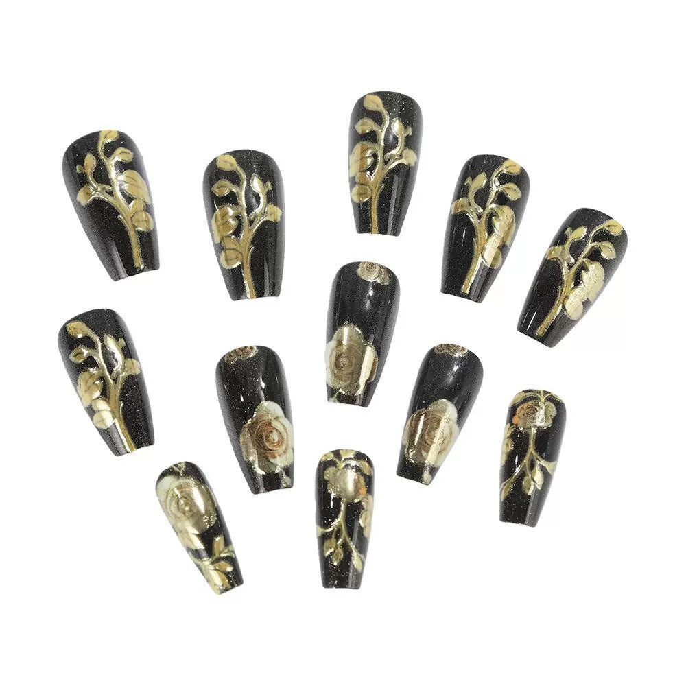 Artificial nail set with elegant golden rose decorations Stornfield