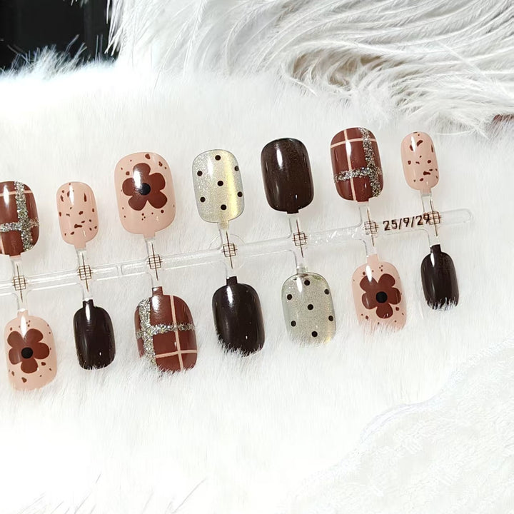 Creative Nail Art Set with Modern Designs Stornfield