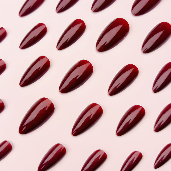 Artificial nails with shiny stiletto design Stornfield