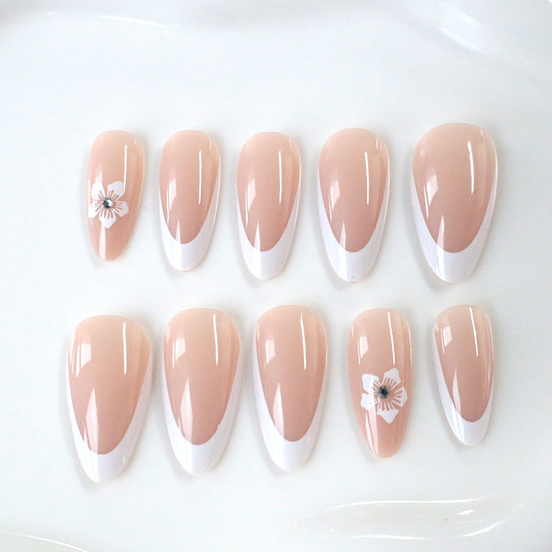 Elegant Almond-Shaped Nail Art Extensions Stornfield