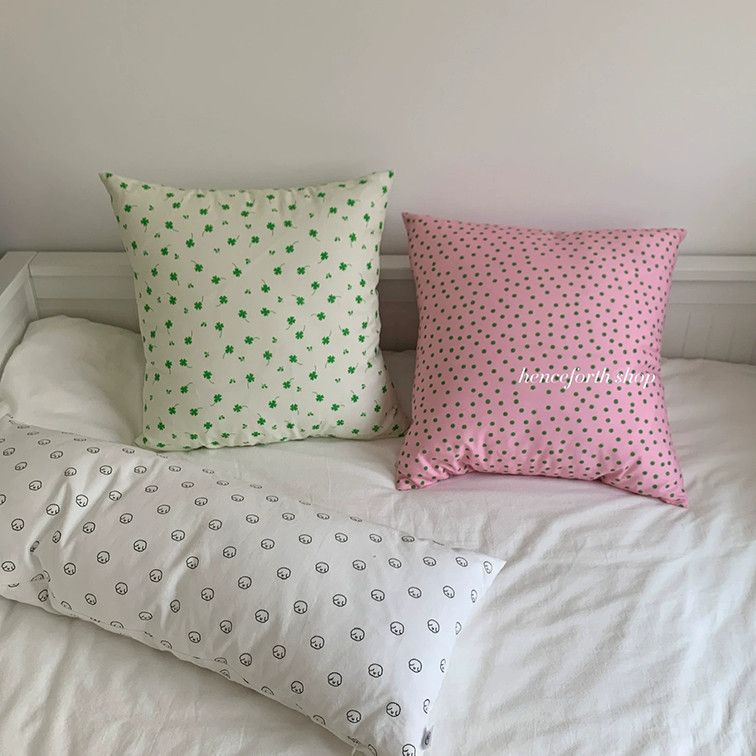Decorative Floral Pattern Cushion