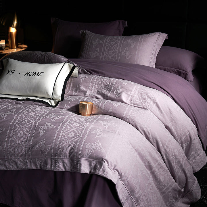 Luxurious cotton satin bed linen set with jacquard structure