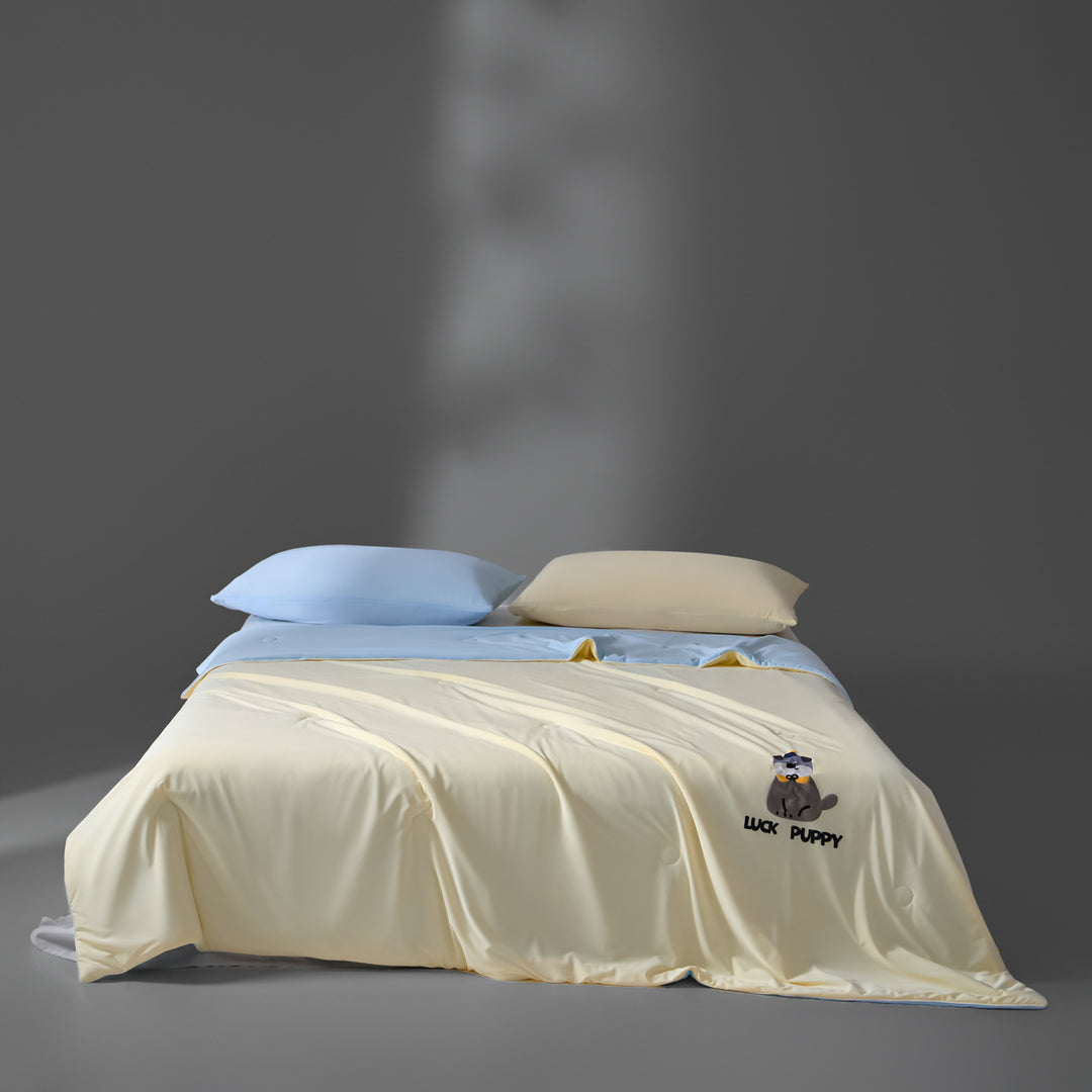 Ladies cozy microfiber blanket with cheerful pattern Stornfield