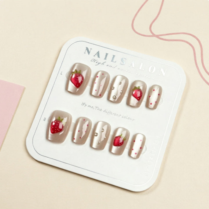Artificial nails with strawberry design Stornfield
