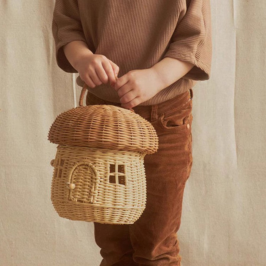Playful hand basket in house design Stornfield