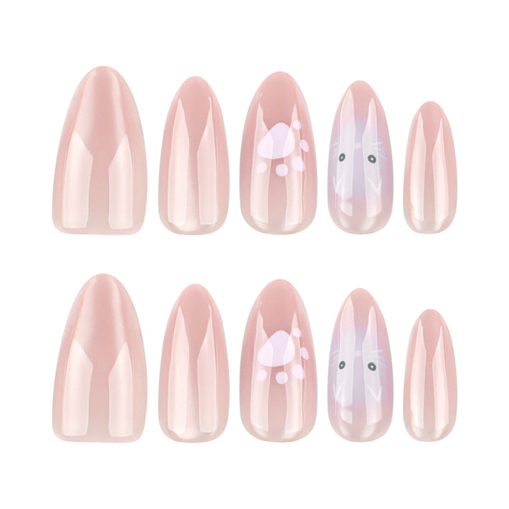 Artificial nail art with animal motifs Stornfield