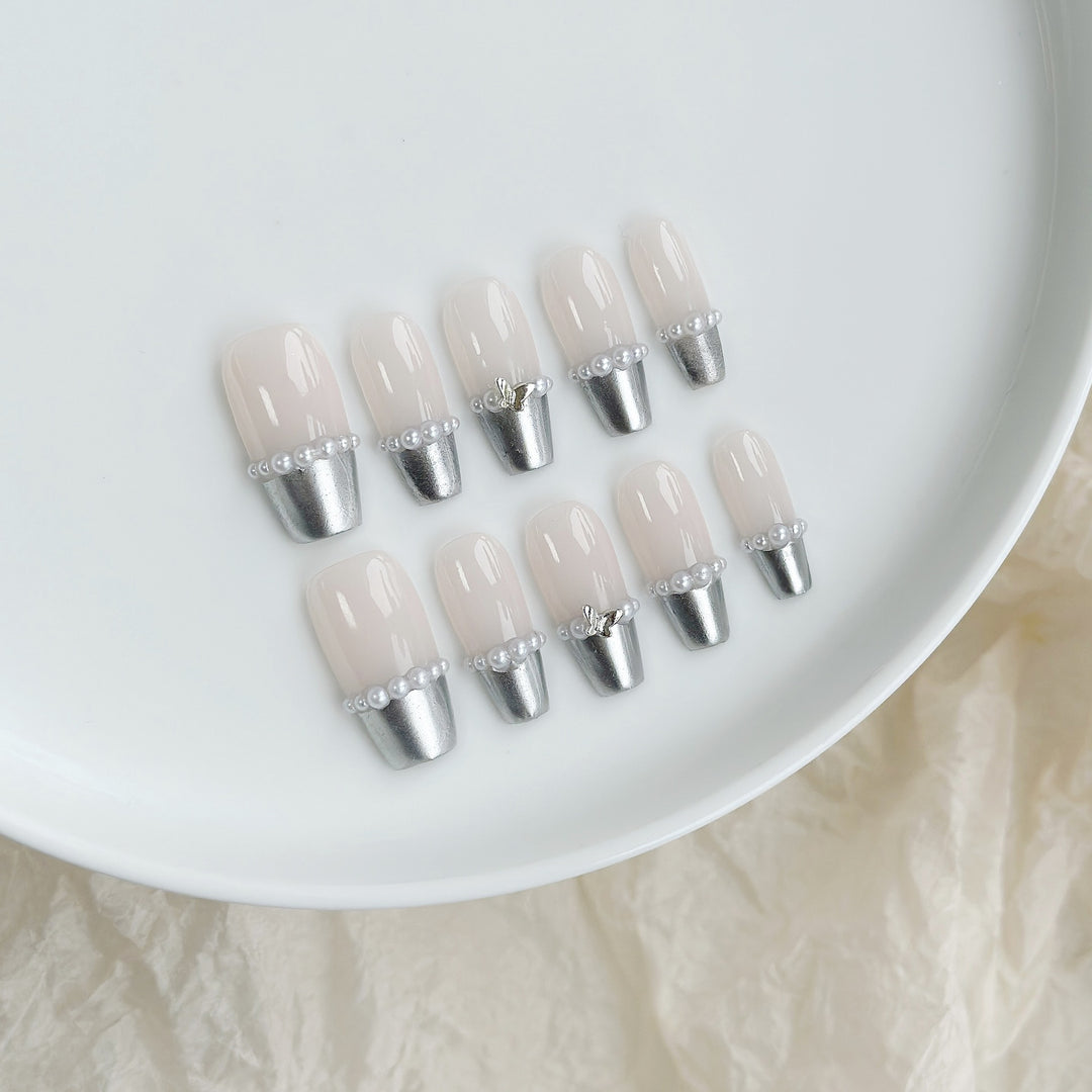 Stylish Acrylic Press-On Nail Set with Metallic Tip and Pearl Accents